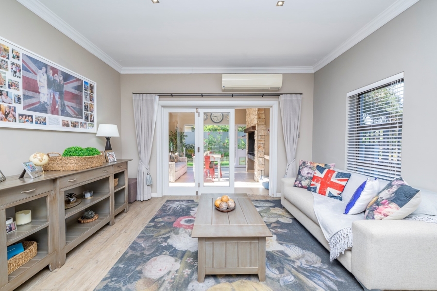 4 Bedroom Property for Sale in Graanendal Western Cape